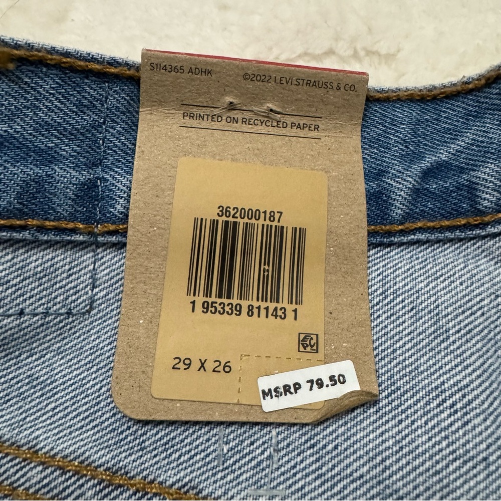 Levi's 501 High-Rise Straight Leg Crop Jeans Distressed Light Wash - 29 x 26 NWT - Picture 8 of 9
